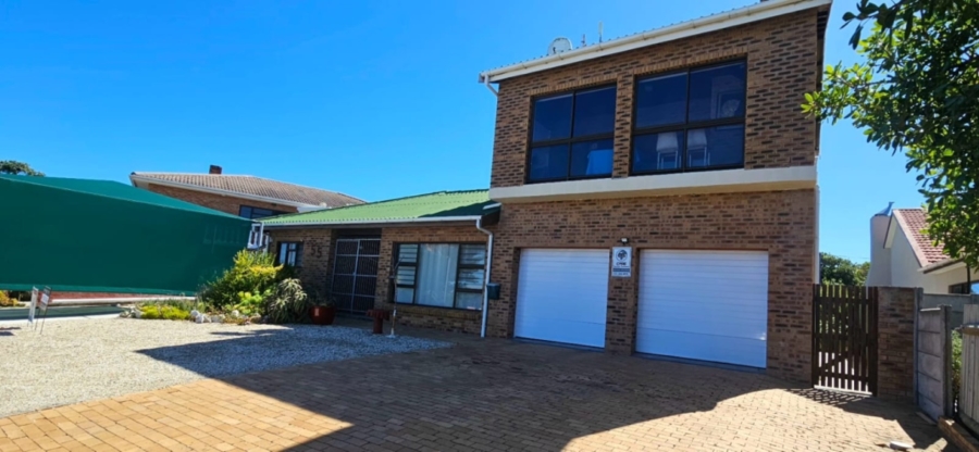 3 Bedroom Property for Sale in Kleinbaai Western Cape